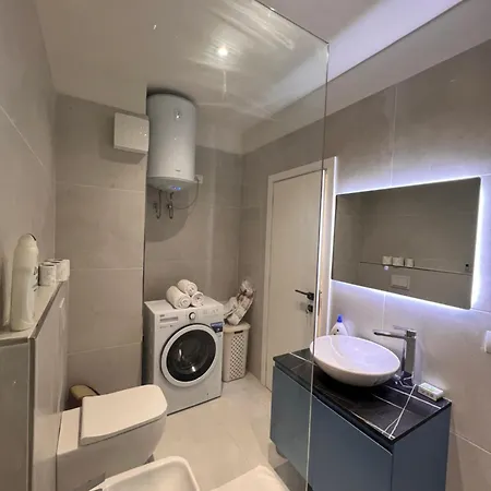 아파트 Tirana Modern One Bedroom *