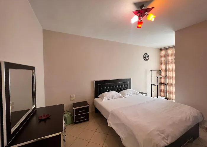 Lägenhet Tirana Modern One Bedroom