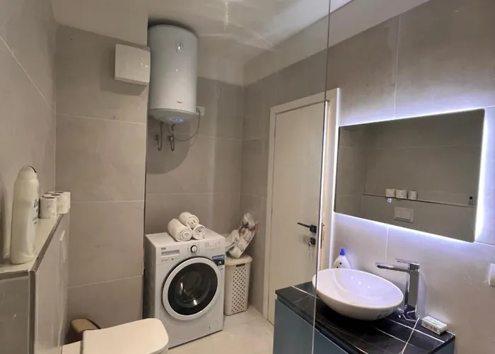 Lägenhet Tirana Modern One Bedroom *